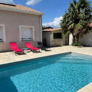 Maison Entière 4 Lits 8 Pl Avec Jacuzzi Proche Du Facteur Cheval Couette-café Anneyron